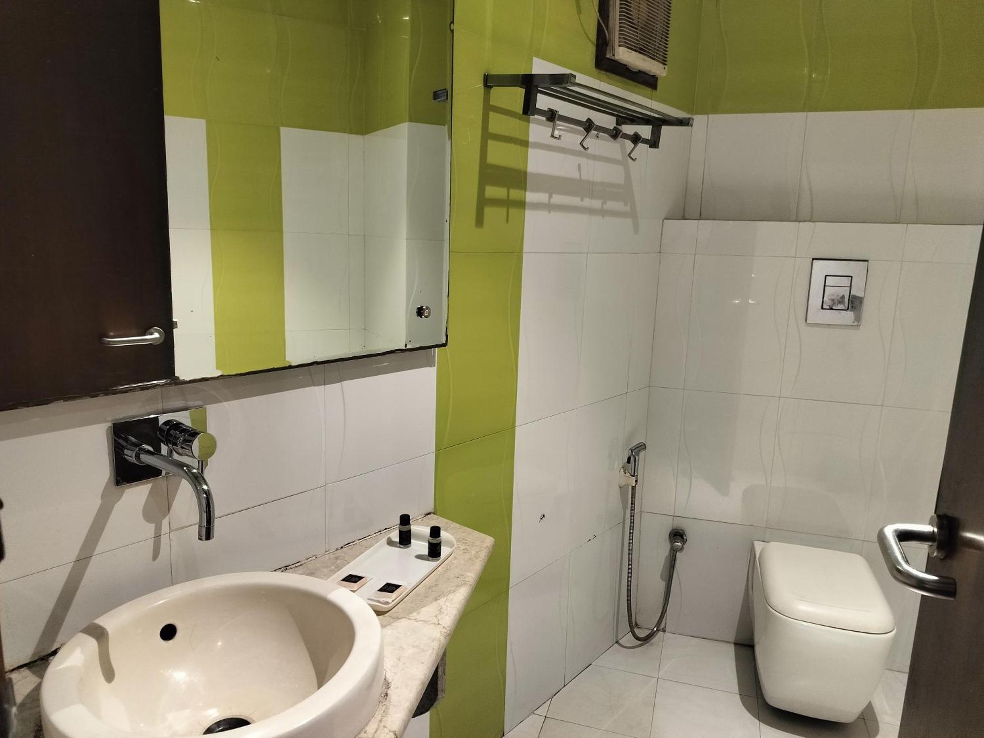 Guest house Airport The Class 5 Mins Aerocity Metro